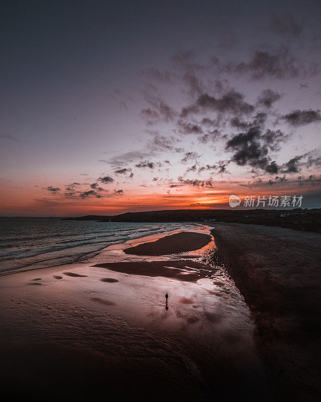 Lone Walker, Praa Sands，康沃尔，英国